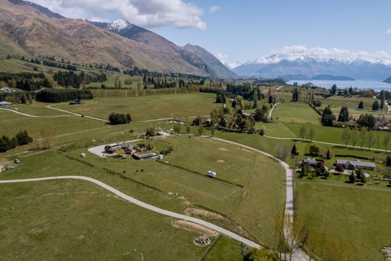 Photo of property in 36 Ruru Lane, Wanaka, 9382