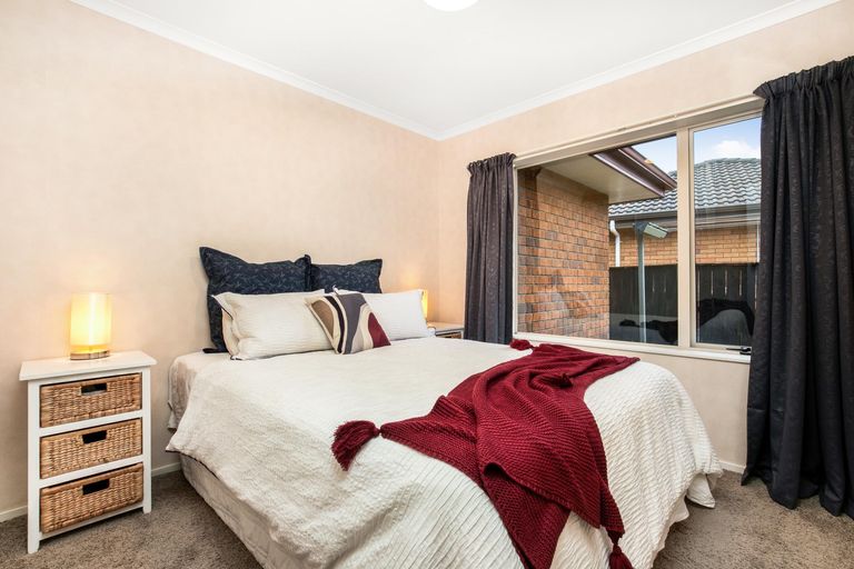 Photo of property in 8 Rushbury Place, Randwick Park, Auckland, 2105