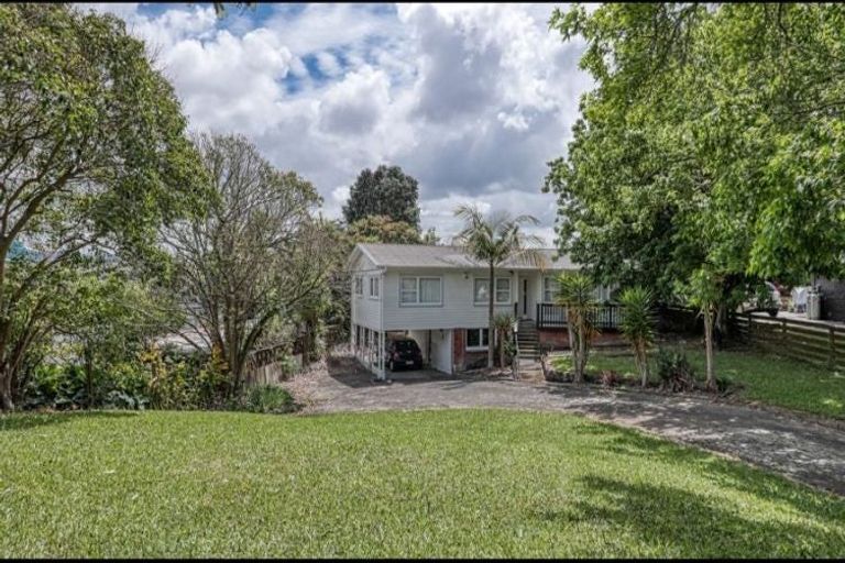Photo of property in 140 Edmonton Road, Te Atatu South, Auckland, 0610
