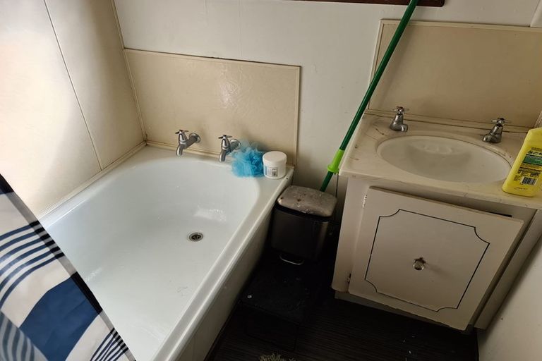 Photo of property in 12 Manor Place, Bader, Hamilton, 3206