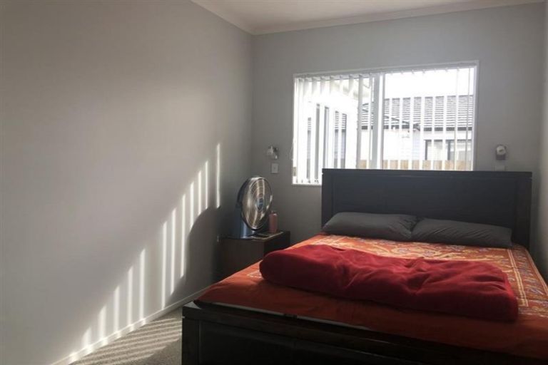 Photo of property in 17 Koroheke Road, Takanini, 2110