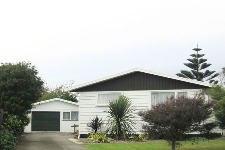 Photo of property in 49 Toru Road, Paraparaumu Beach, Paraparaumu, 5032