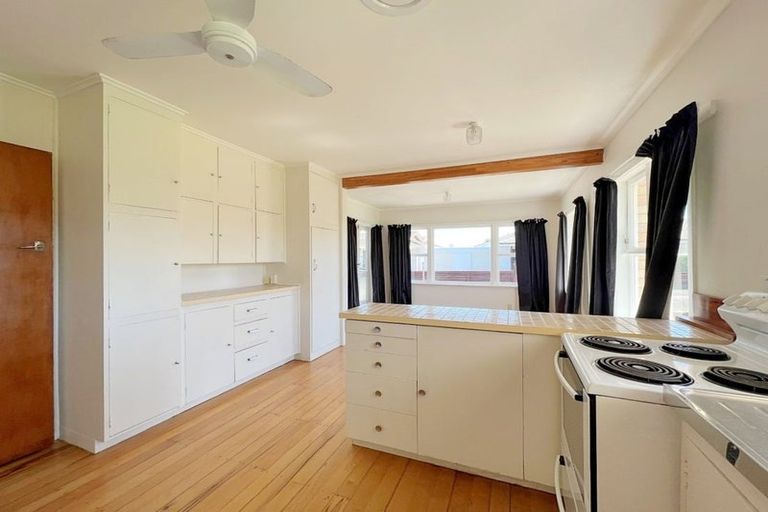 Photo of property in 1120 Heaphy Terrace, Fairfield, Hamilton, 3214