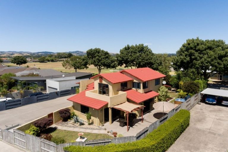 Photo of property in 102 Merriman Place, Pyes Pa, Tauranga, 3112