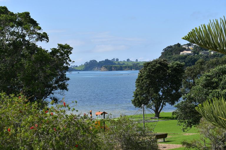 Photo of property in 4 Sunrise Boulevard, Snells Beach, 0920