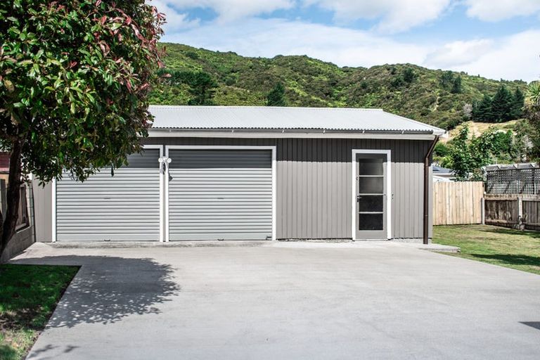 Photo of property in 63 Wood Street, Wainuiomata, Lower Hutt, 5014