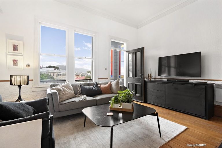 Photo of property in 18 Bidwill Street, Mount Cook, Wellington, 6021