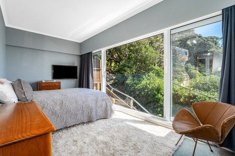 Photo of property in 62 Evans Bay Parade, Roseneath, Wellington, 6021