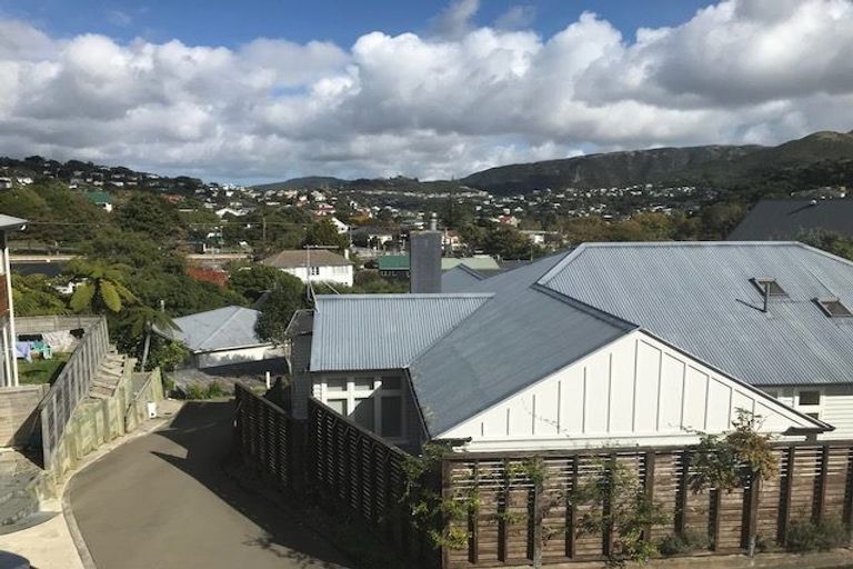 Photo of property in 57c Simla Crescent, Khandallah, Wellington, 6035