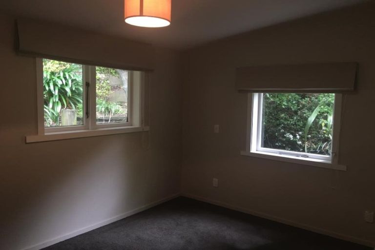 Photo of property in 23 Hawkhurst Road, Lyttelton, 8082