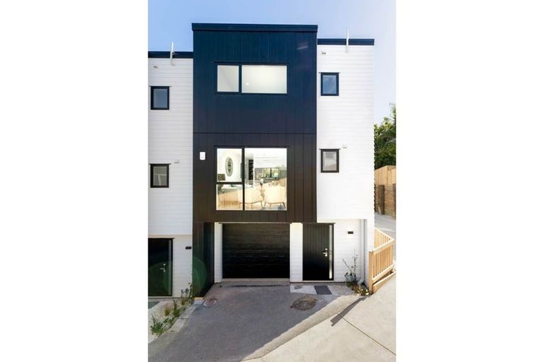 Photo of property in 11a Bowman Road, Forrest Hill, Auckland, 0620