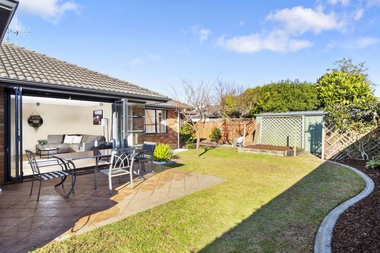 Photo of property in 8 Pat Bishop Place, Papamoa Beach, Papamoa, 3118