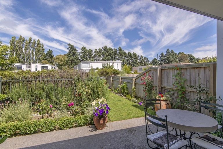 Photo of property in 8 Dave Jamieson Lane, Hillmorton, Christchurch, 8024