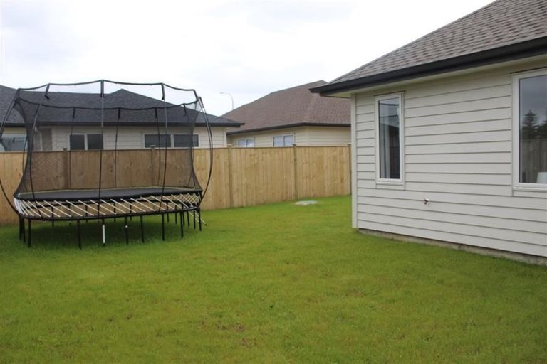 Photo of property in 14 Paso Fino Crescent, Karaka, Papakura, 2113