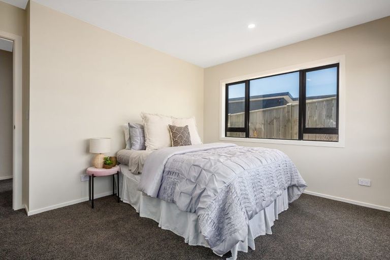 Photo of property in 4 Omaka Place, Aotea, Porirua, 5024