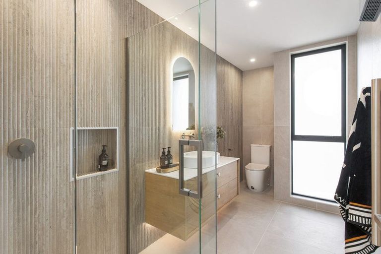 Photo of property in 37 Office Road, Merivale, Christchurch, 8014