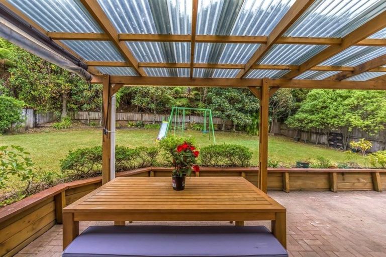 Photo of property in 31 Kate Sheppard Avenue, Torbay, Auckland, 0630