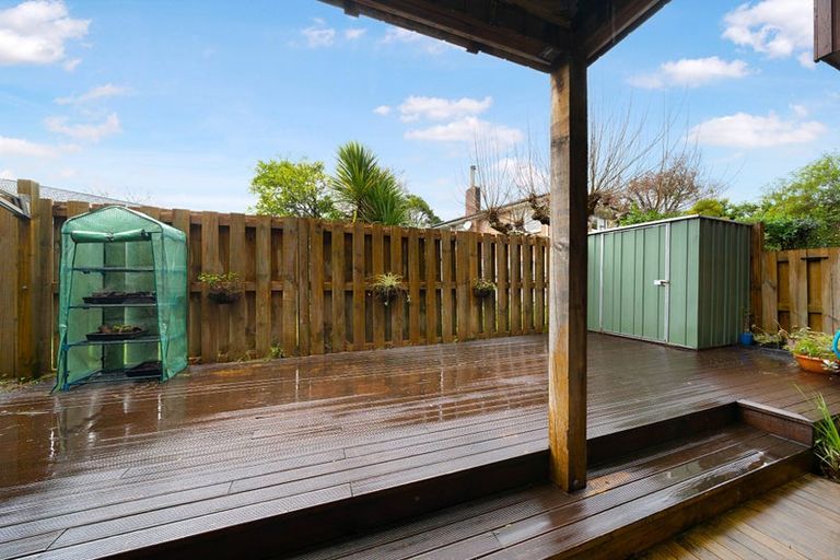 Photo of property in 76n Edmonton Road, Henderson, Auckland, 0612