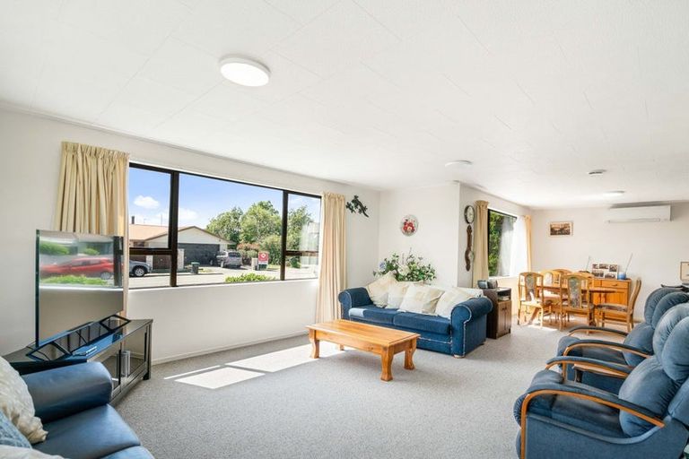 Photo of property in 26 Coates Place, Rangiora, 7400