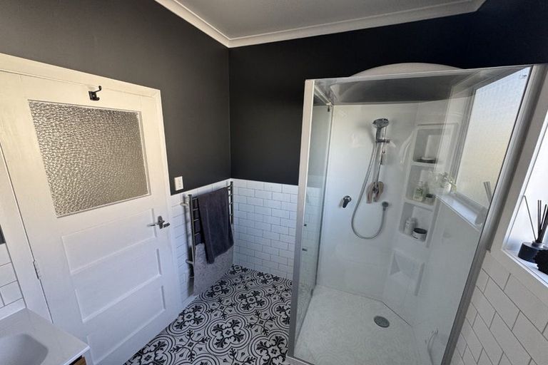 Photo of property in 10 Purser Grove, Fairfield, Lower Hutt, 5011