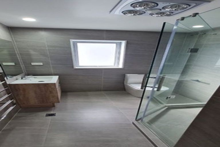 Photo of property in 15a Crestview Rise, Papakura, 2110