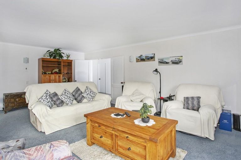 Photo of property in 5 Meadowcourt Drive, Manukau, Auckland, 2025