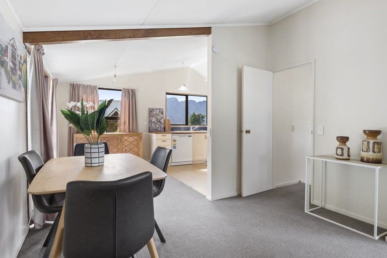Photo of property in 9a Dart Place, Fernhill, Queenstown, 9300