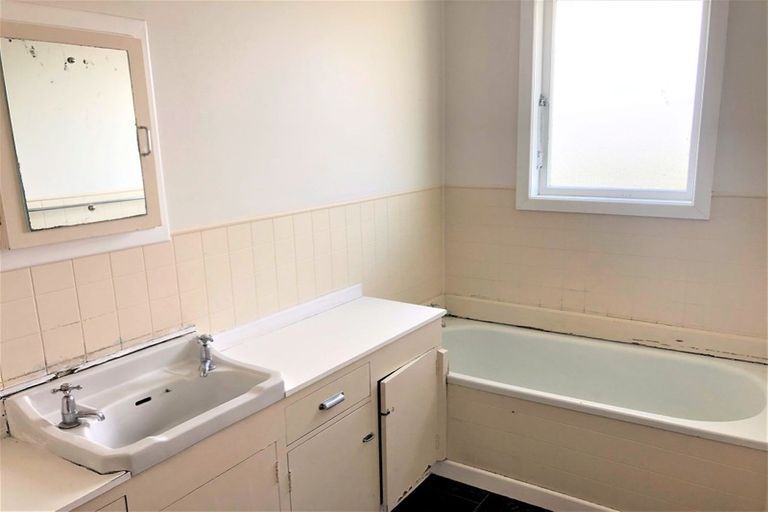 Photo of property in 259 Don Buck Road, Massey, Auckland, 0614