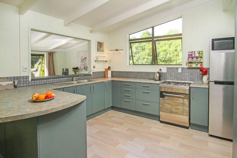 Photo of property in 45 Wiroa Road, Kerikeri, 0293