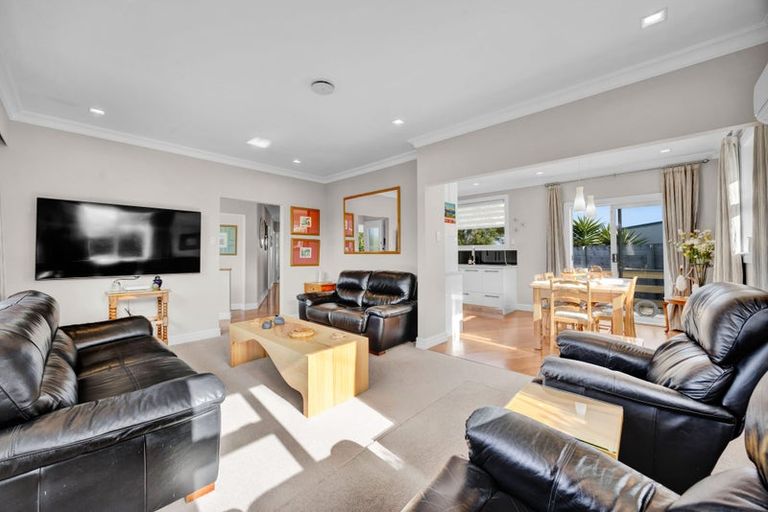 Photo of property in 7 Climie Crescent, Hawera, 4610