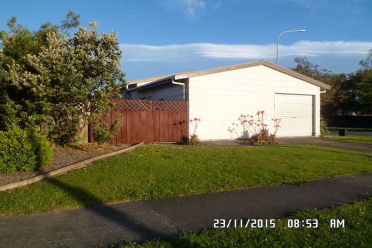 Photo of property in 2 Dahlstrom Grove, Kelvin Grove, Palmerston North, 4414