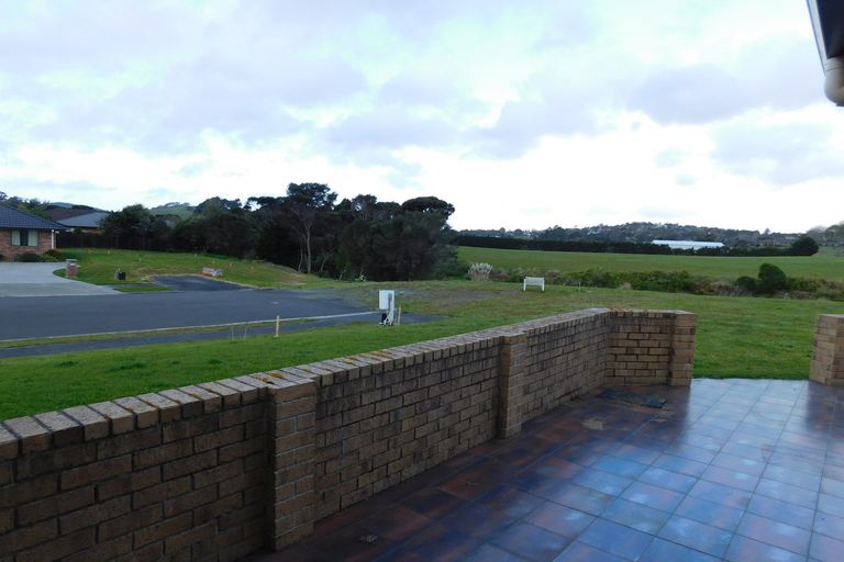 Photo of property in 2 Mooring Close, Haruru, 0204