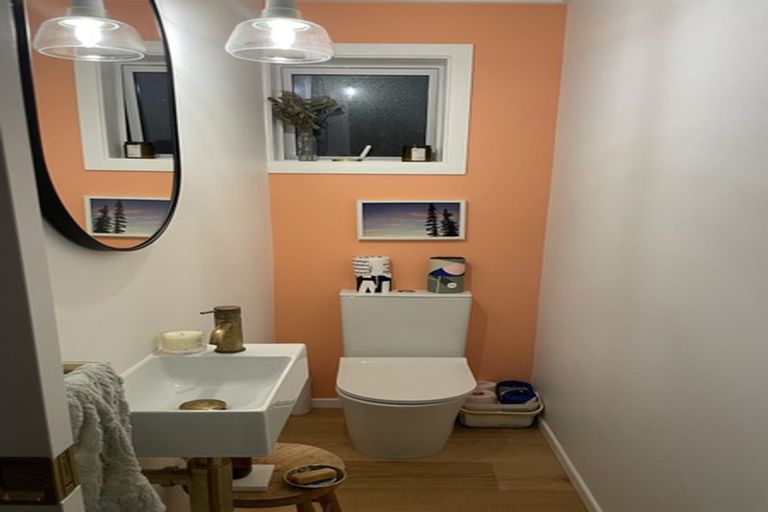 Photo of property in 9 Kaitawa Street, Waikanae Beach, Waikanae, 5036