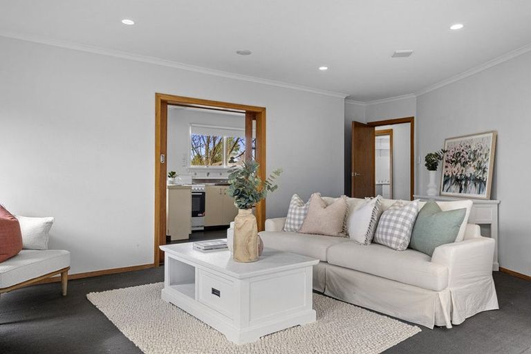 Photo of property in 2 Clipper Place, Redwood, Christchurch, 8051