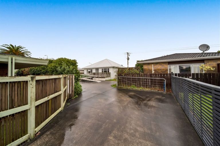 Photo of property in 2/15a Sole Avenue, Bell Block, New Plymouth, 4312