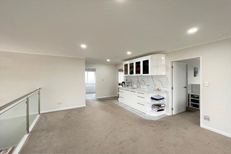Photo of property in 14a Domain Road, Weymouth, Auckland, 2103