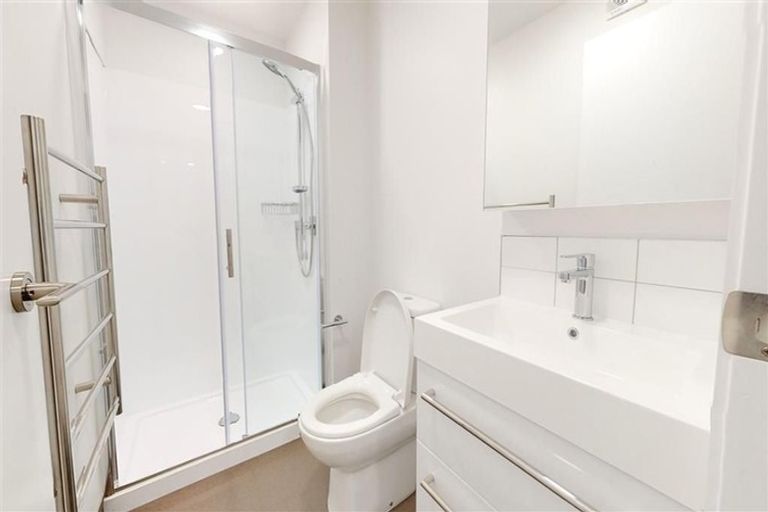 Photo of property in 2/17 Nairn Street, Mount Cook, Wellington, 6011