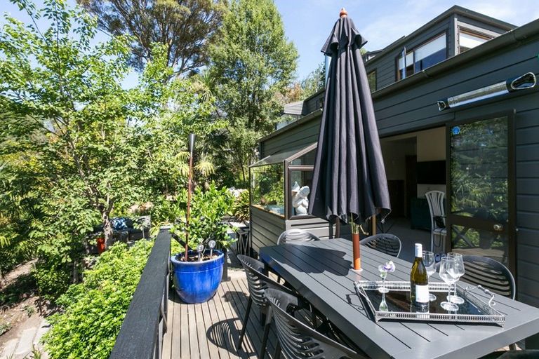 Photo of property in 2 Kopanga Road, Havelock North, 4130