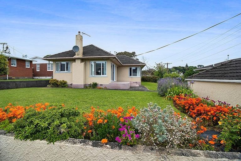 Photo of property in 69 Young Street, New Plymouth, 4310