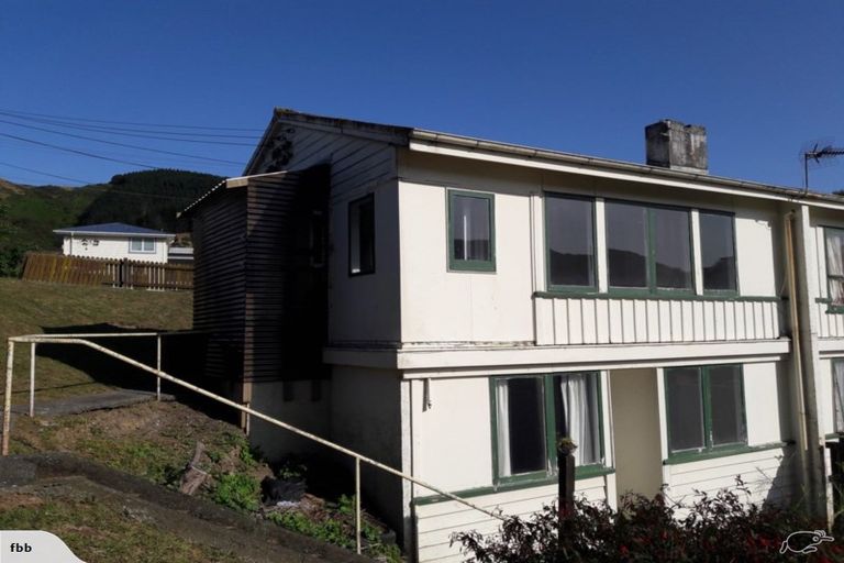 Photo of property in 37 Tremewan Street, Tawa, Wellington, 5028