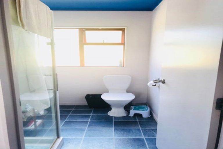 Photo of property in 109 Woodglen Road, Glen Eden, Auckland, 0602