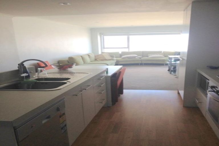 Photo of property in Algarve Apartments, 213/332 Maunganui Road, Mount Maunganui, 3116