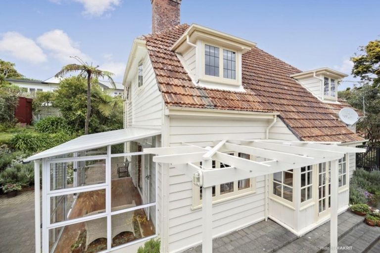 Photo of property in 3 Chisenhall Street, Karori, Wellington, 6012