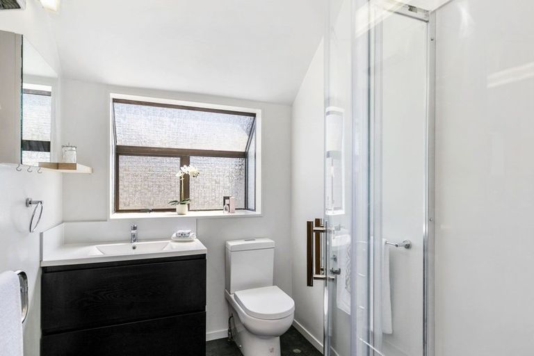 Photo of property in 7 Tamahine Street, Maupuia, Wellington, 6022