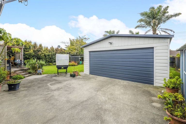 Photo of property in 9 Hindmarsh Street, Henderson, Auckland, 0612