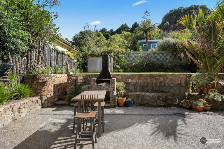 Photo of property in 19 Onehuka Road, Tirohanga, Lower Hutt, 5010