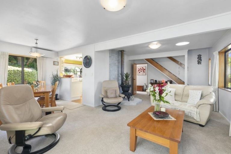 Photo of property in 17 Pokapu Place, Bethlehem, Tauranga, 3110