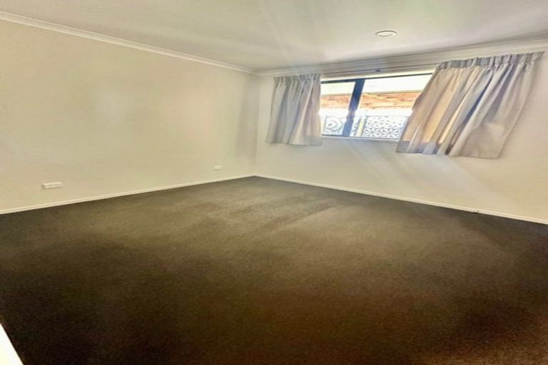 Photo of property in 212 Saint James Drive, Huntington, Hamilton, 3210