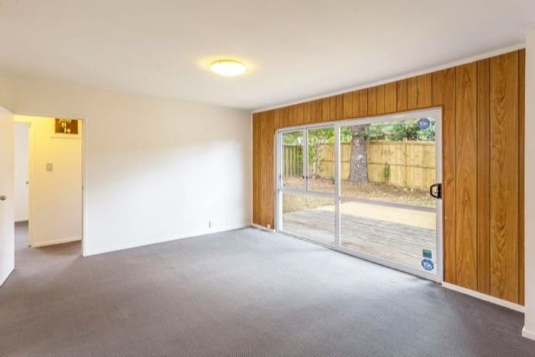 Photo of property in 45 Hogans Road, Glenfield, Auckland, 0629