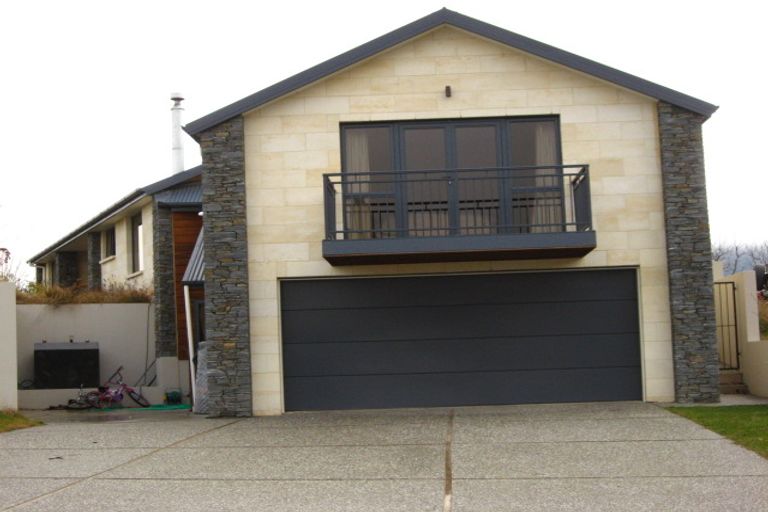 Photo of property in 98 Cotter Avenue, Arrowtown, 9302